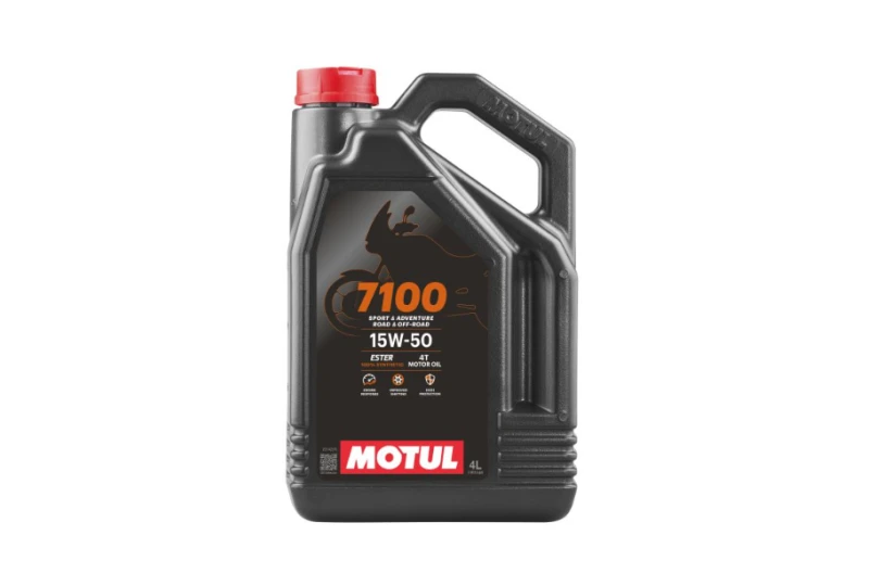 Motul 7100 4T 15W-50 engine oil 4L for a motorcycle
