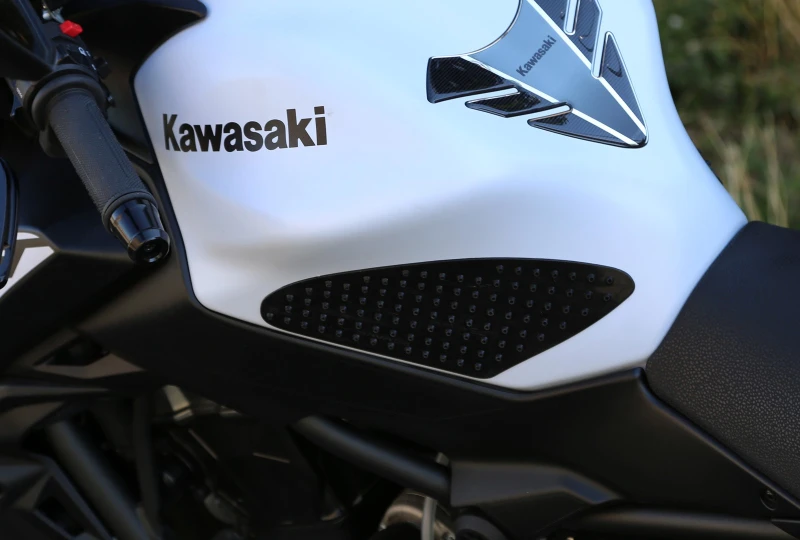 Tank Pad Protector UN2 Kawasaki Z650 black