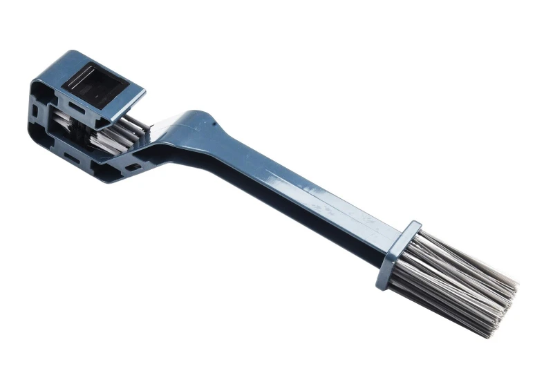 SEFIS 360 motorcycle chain brush for a motorcycle